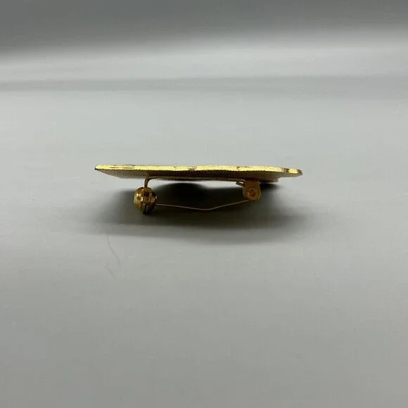 Disney Mickey Mouse Brooch Pin 39mm Gold Tone Enamel Walking Sun Retro Beach - Picture 5 of 12